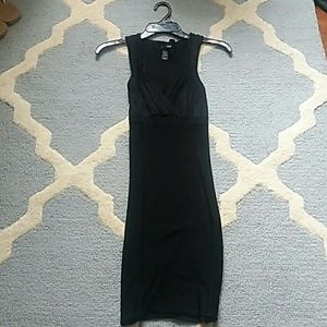 H&M Xs box cut LBD 🗽